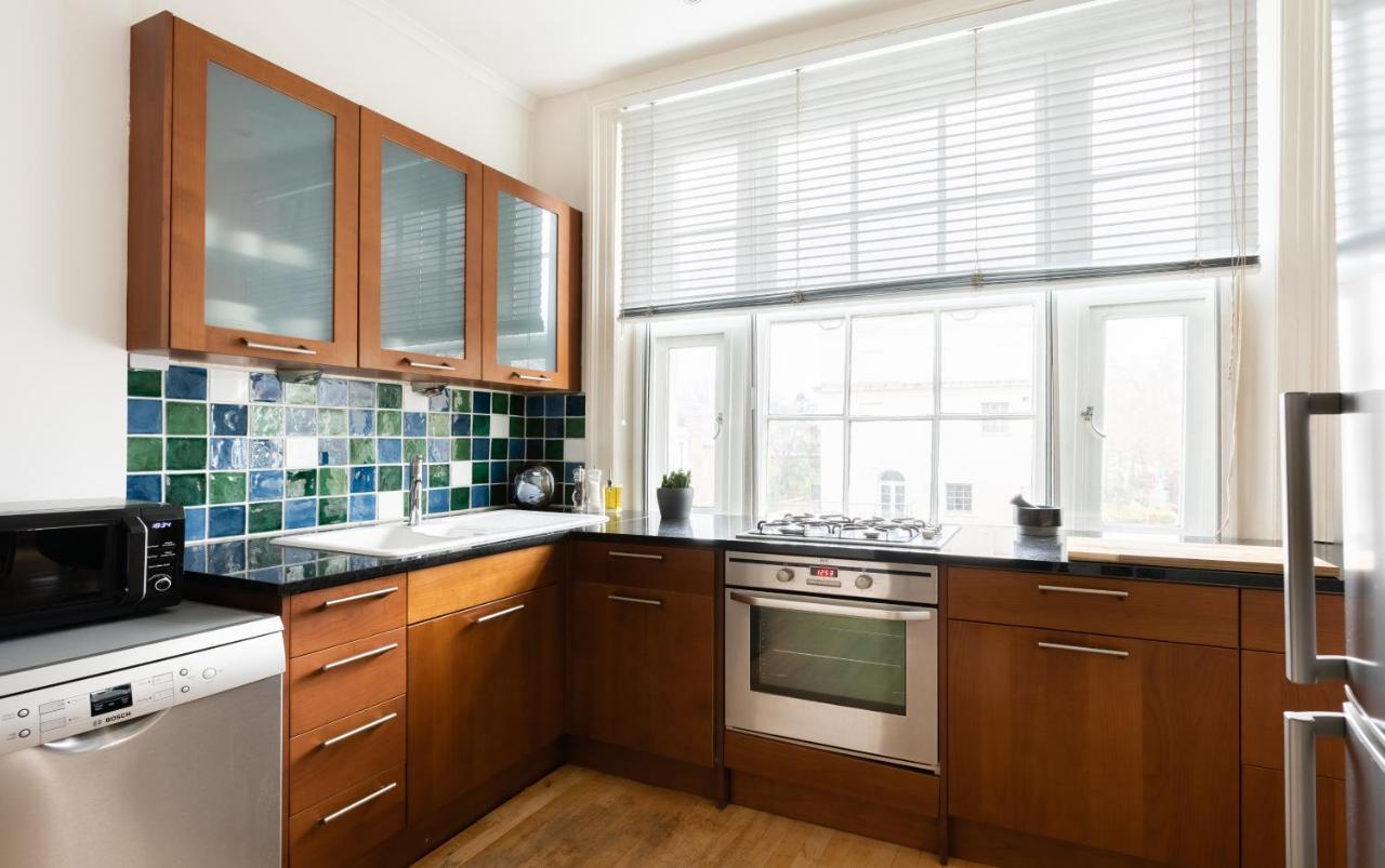 The Holland Park Escape - Modern & Central 2Bdr Flat 런던 외부 사진